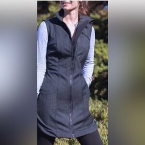 NWT Betabrand women’s fleece lined long waterproof vest